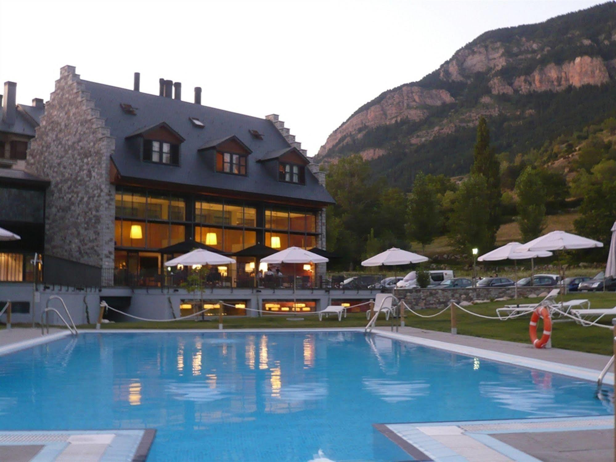 Hg Cerler Hotell Exteriör bild